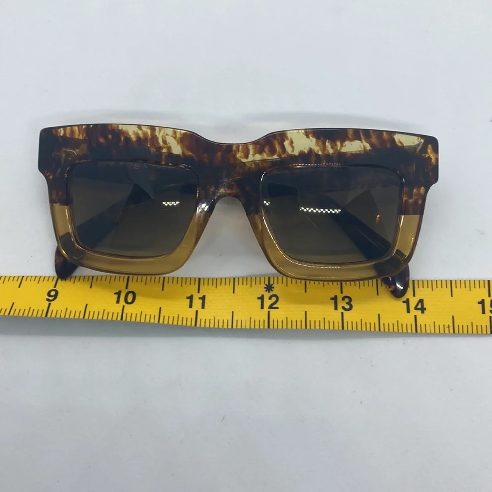 PRADA - Picture 8 of 8